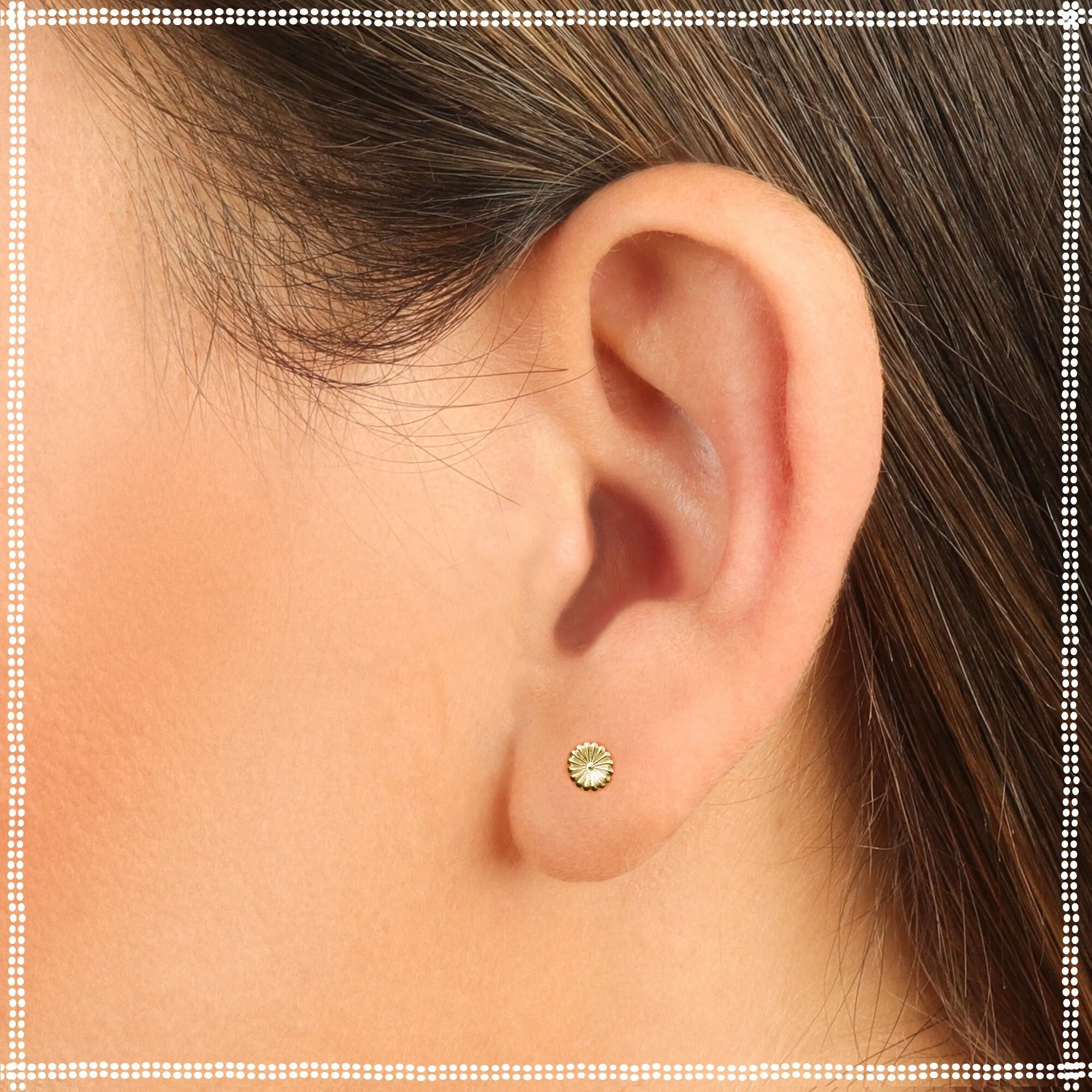 14k Gold Dainty Stud Earrings | Hanabi