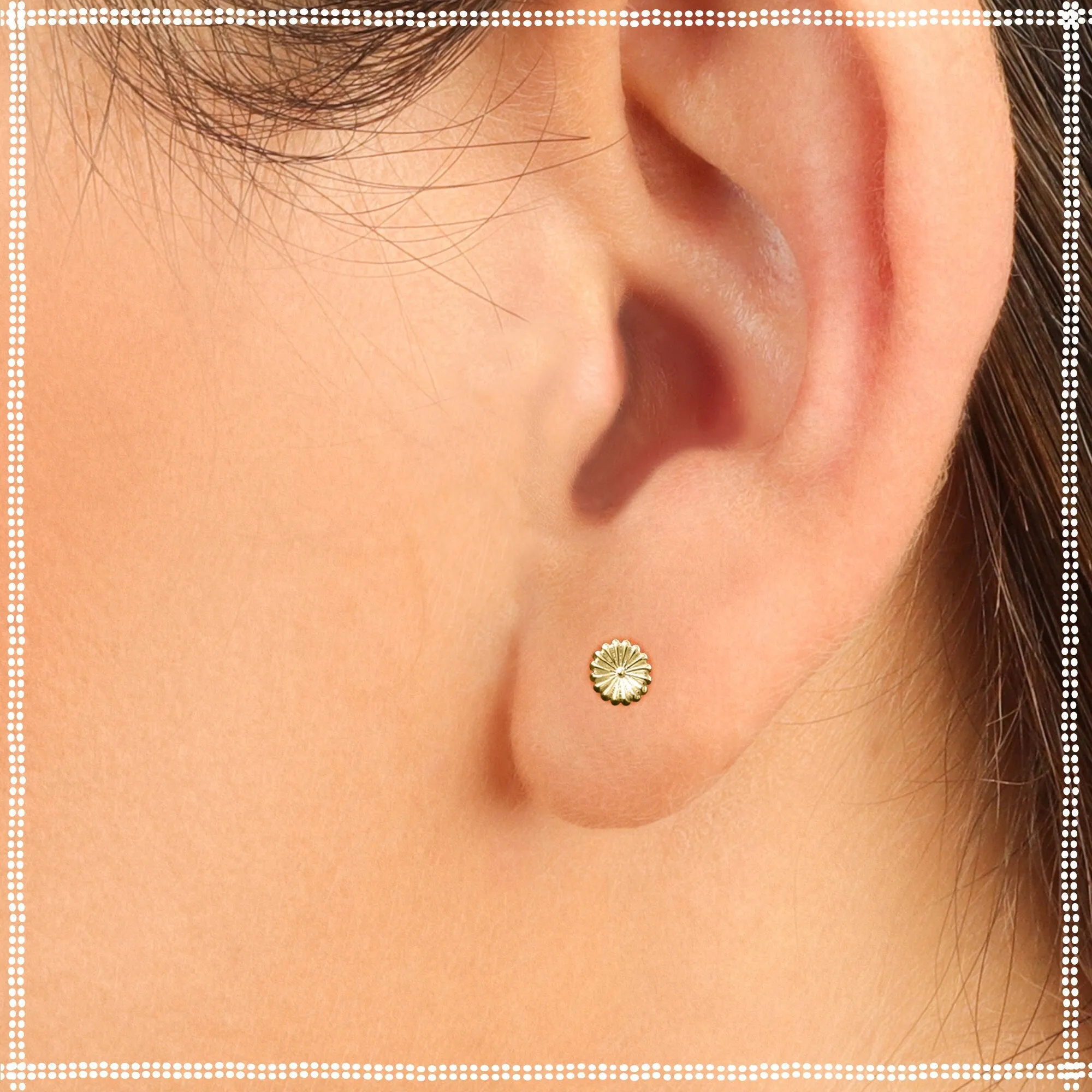 14k Gold Dainty Stud Earrings | Hanabi